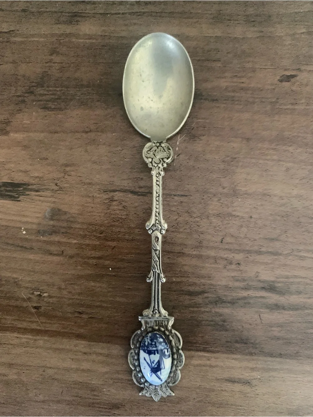 vintage Set of Two Decorative Collectible Spoons - Gold and Silver Tones - Picture 4 of 12